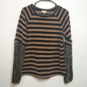 Mystree sweater with velvet sleeves
